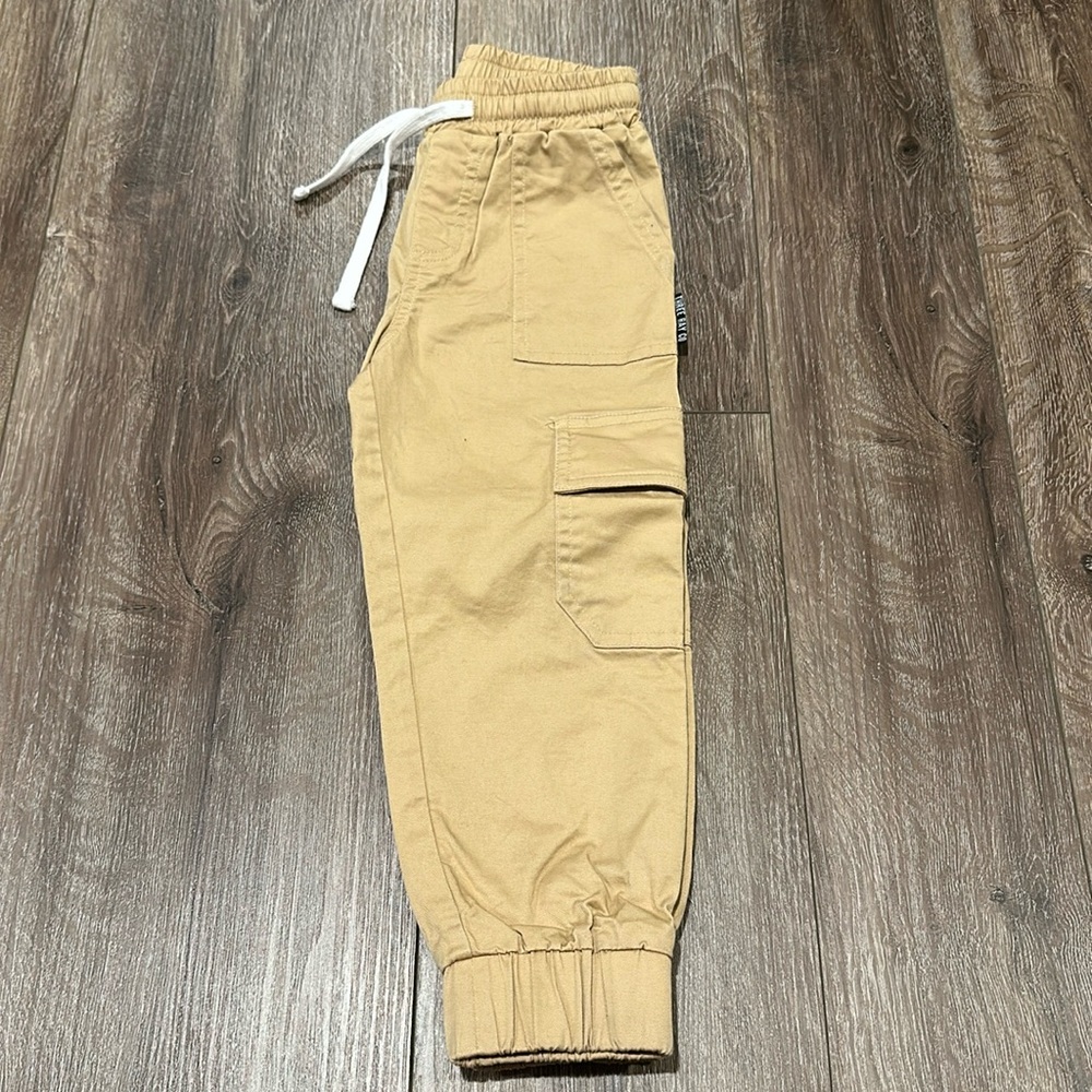 Three Ray Co cargo jogger size: 3T